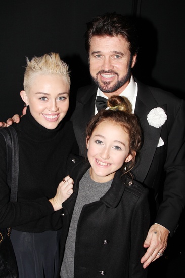 Billy Ray Cyrus Welcomes Pop Star Daughter Miley Cyrus & Family to Chicago