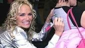 Kristin Chenoweth CD signing - Kristin Chenoweth (signing t-shirt)