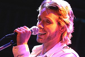 Adam Pascal at Joe's Pub - Adam Pascal (onstage)