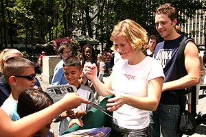 Photo Op - Broadway in Bryant Park 2007 - Carey Anderson - Andy Kelso (sign autographs)