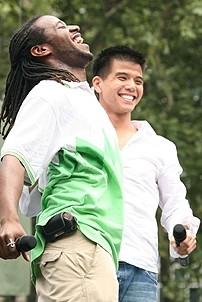 Photo Op - Broadway in Bryant Park 07-19-07 - Marcus Paul James - Telly Leung