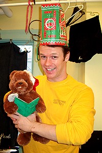 Photo Op - Holidays at Mary Poppins - Nicholas Dromard