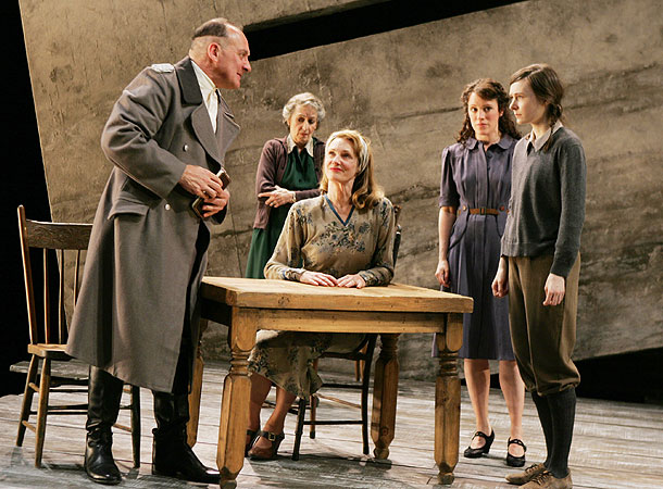 Show Photos - Gabriel - Zach Grenier - Patricia Conolly - Lisa Emery - Samantha Soule - Libby Woodbridge 