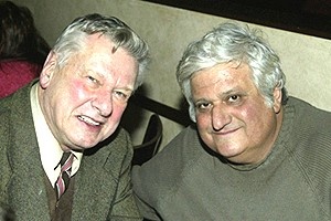 She Stoops to Comedy Opening - Brian Murray - Michael Learner