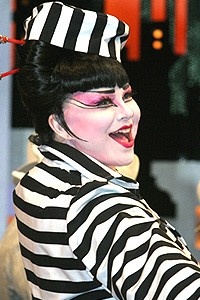 Delta Burke Millie Opening - Delta Burke - Curtain