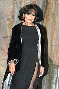 First Bow for New Nine Stars - Eartha Kitt