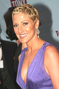 Tonys 2004 Fashion - Edie Falco