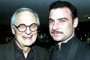2005 Drama Desk Nominee Reception - Alan Alda - Liev Schreiber