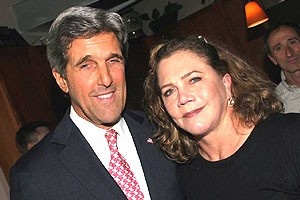 John Kerry Thanks Broadway - John Kerry - Kathleen Turner