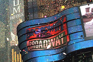 Broadway on Broadway 2005 - confetti