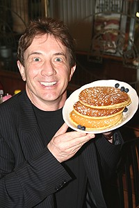 Photo Op - Martin Short Pancakes at Stage Deli - Martin Short (smiles with pancakes)