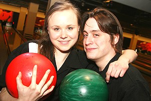 Photo Op - Second Stage Bowling benefit 2007 - Alison Pill - Kieran Culkin
