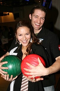 Photo Op - Second Stage Bowling benefit 2007 - Chrishell Stause - Matthew Morrison