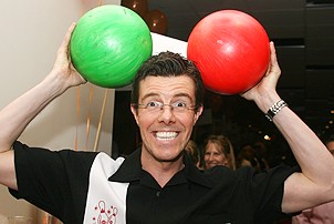 Photo Op - Second Stage Bowling benefit 2007 - Gavin Lee (mouse)