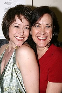 Photo Op - Easter Bonnet 2007 - Paige Davis - Karen Ziemba