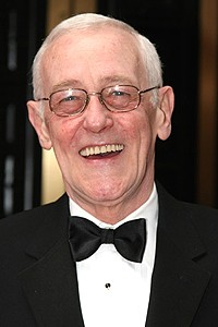 Photo Op - 2007 Tony Awards Stars on the Red Carpet - John Mahoney