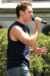 Photo Op - Broadway in Bryant Park 2007 - Andy Kelso