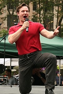 Photo Op - Broadway in Bryant Park 07-19-07 - Jason Mills