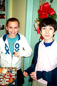 Photo Op - Holidays at Mary Poppins - Lila Coogan - Henry Hodges