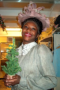 Photo Op - Holidays at Mary Poppins - Vasthy Mompoint