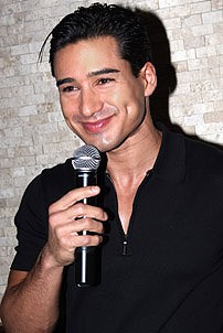 Mario Lopez Portrait at Tony Di Napoli - Mario Lopez (mic)