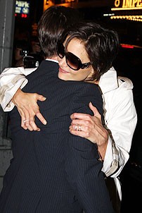 Tom Cruise at All My Sons - Tom Cruise - Katie Holmes (hugging)