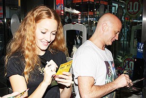 39 Steps CD Signing - Jennifer Ferrin - Cliff Saunders