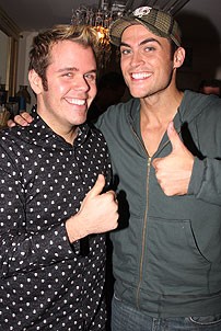 Perez Hilton Show Hopping - Perez Hilton - Cheyenne Jackson (thumbs up)