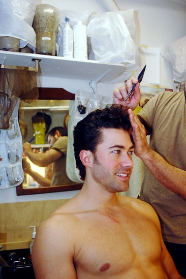 Grease Thanksgiving Day parade – Ace Young dressing room2