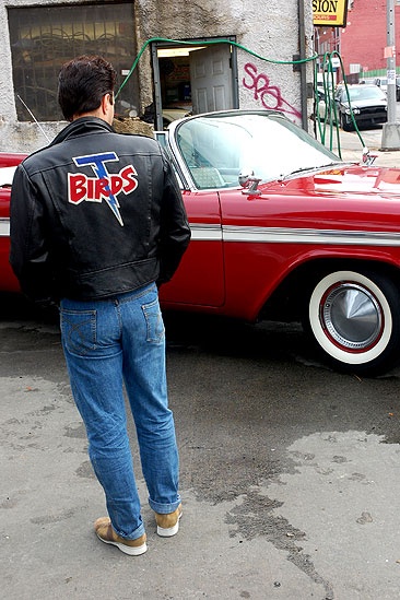 Grease Thanksgiving Day parade – checking out the car