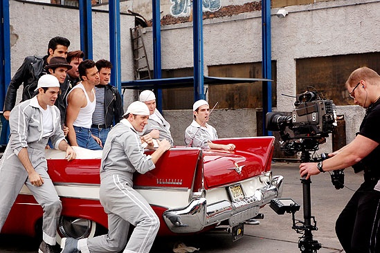 Grease Thanksgiving Day parade – action