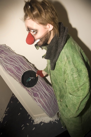 Slava’s Snowshow backstage – hat