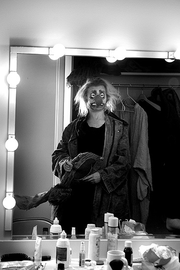 Slava’s Snowshow backstage – b&w mirror