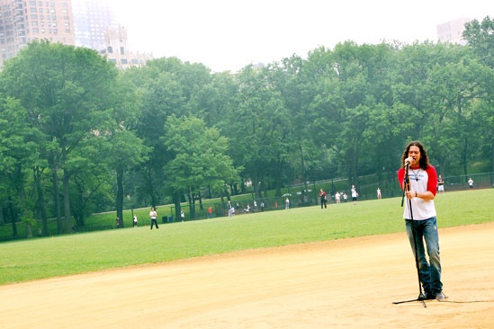 Broadway Softball May 2009 – Constantine Maroulis